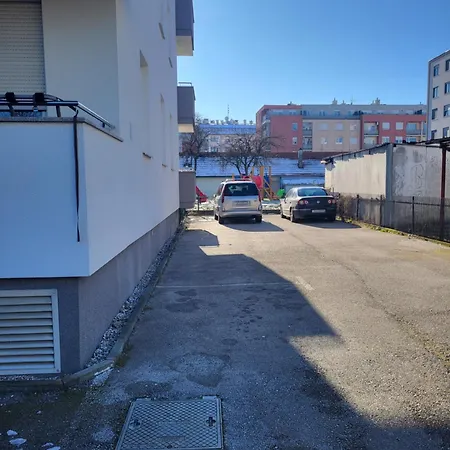 Studio Apartman Ana Zagreb Exterior photo